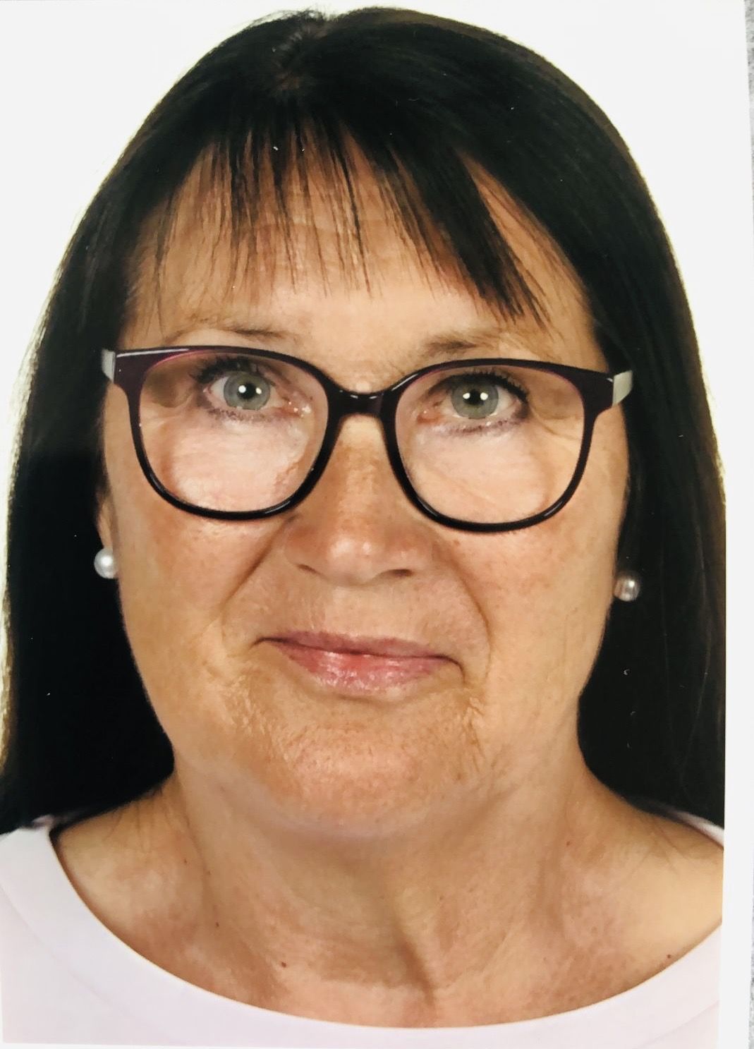 Portrait Angila Held- R&ouml;schert